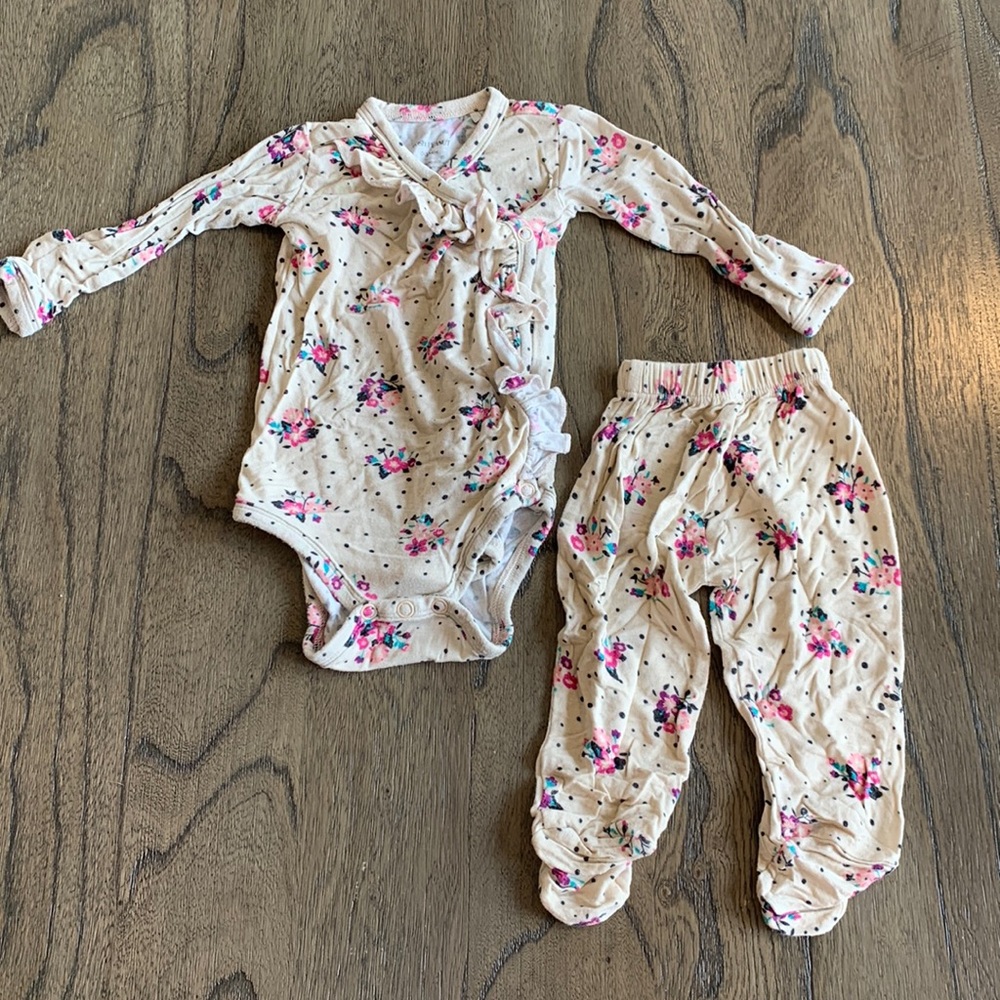 Posh Peanut size 0 to 3 months outfit